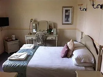 The Feathers Hotel 4*