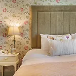 The Feathers Hotel, Helmsley, North Yorkshire - The Coaching Group מלון הלמסלי