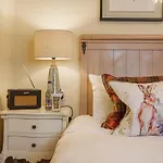 מלון The Feathers Hotel, Helmsley, North Yorkshire - The Coaching Group 4*