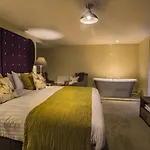 The Feathers Hotel, Helmsley, North Yorkshire - The Coaching Group מלון
