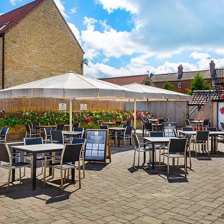 The Feathers Hotel, Helmsley, North Yorkshire - The Coaching Group ホテル 4*