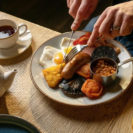 ホテル The Feathers Hotel, Helmsley, North Yorkshire - The Coaching Group