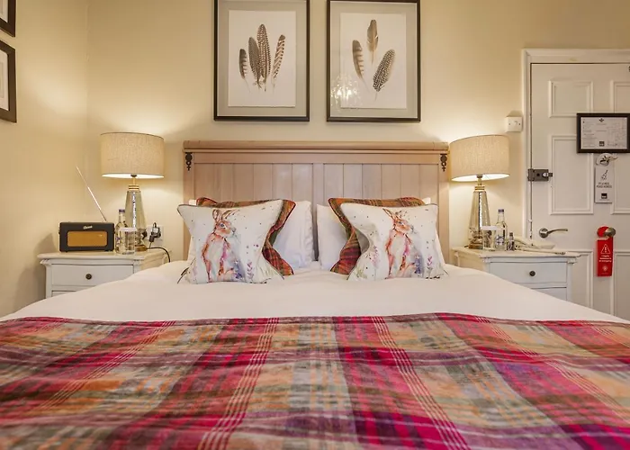 호텔 The Feathers Hotel, Helmsley, North Yorkshire - The Coaching Group 헴슬리