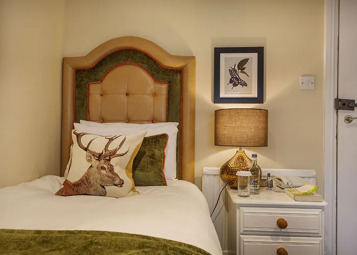 호텔 The Feathers Hotel, Helmsley, North Yorkshire - The Coaching Group 헴슬리