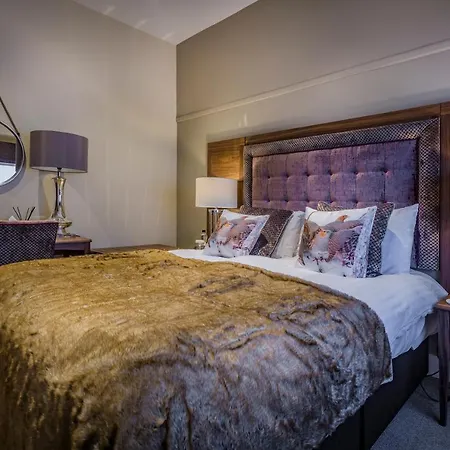 The Feathers Hotel, Helmsley, North Yorkshire - The Coaching Group Hotel 4*