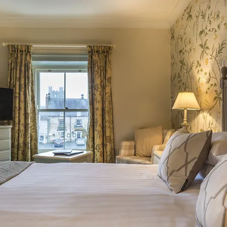 The Feathers Hotel, Helmsley, North Yorkshire - The Coaching Group הלמסלי