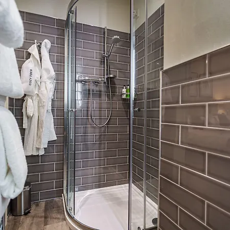 The Feathers Hotel, Helmsley, North Yorkshire - The Coaching Group מלון הלמסלי